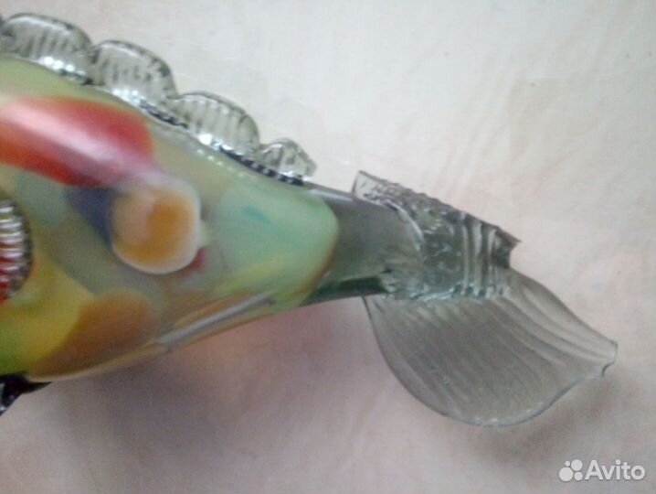 Статуэтка (фарфор, цветное стекло) под реставрацию