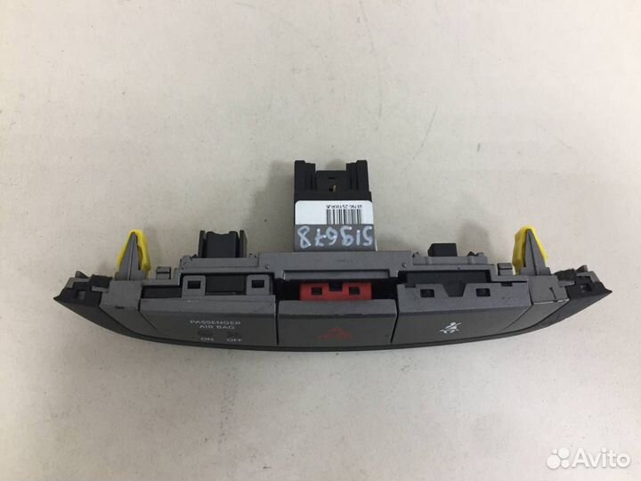 Кнопка аварийной сигнализации Hyundai ix35 LM 2010