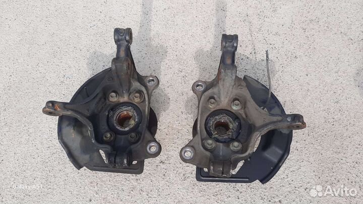 Передний левый поворотный кулак Мазда 6 GJ