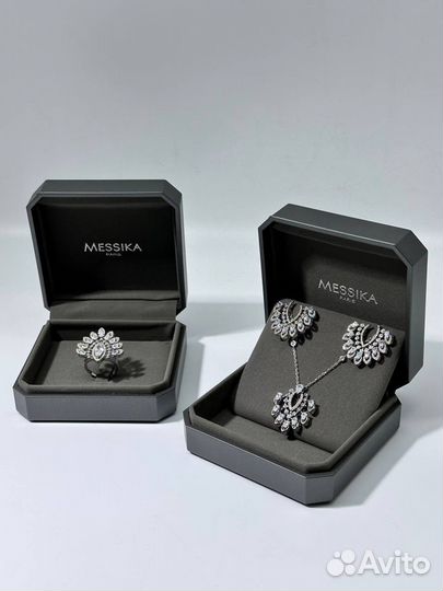Серебряное кольцо Messika