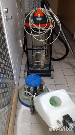 Мойка,чистка,размывка пола роторной машиной