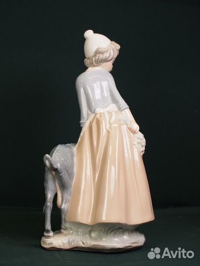 Lladro. Фарфоровая статуэтка 