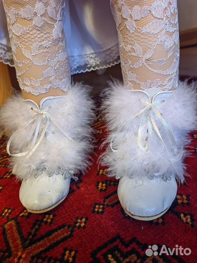 Большая виниловая кукла