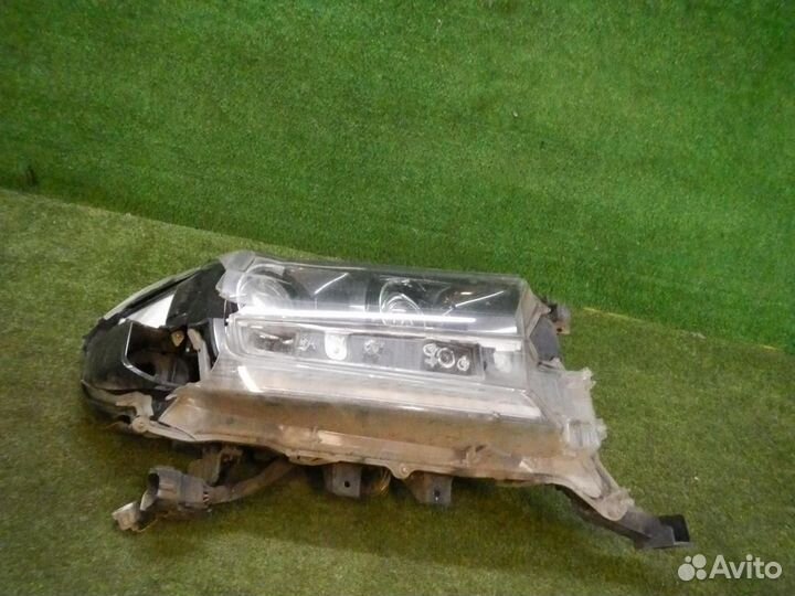 Фара правая Toyota Land Cruiser