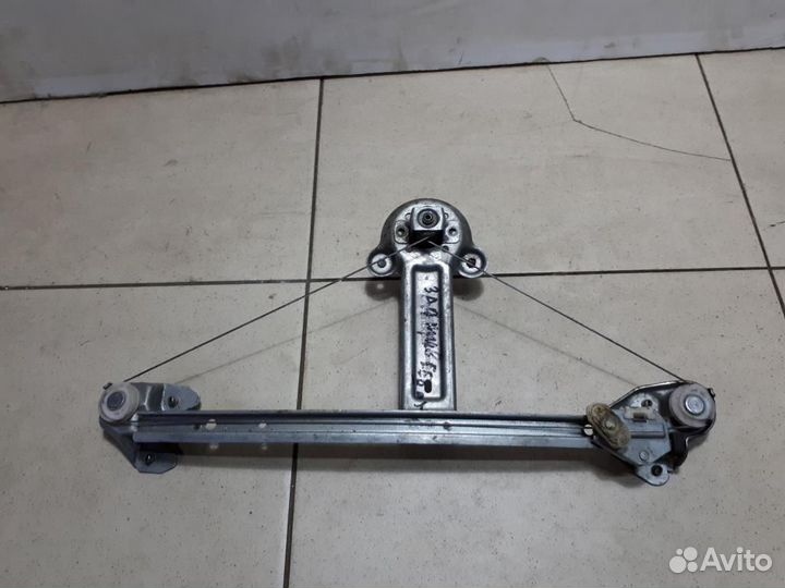 Стеклоподъемник механический задний правый Opel A