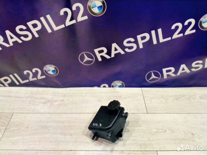 Бачок гидроусилителя Mercedes-Benz 212.047 E 250
