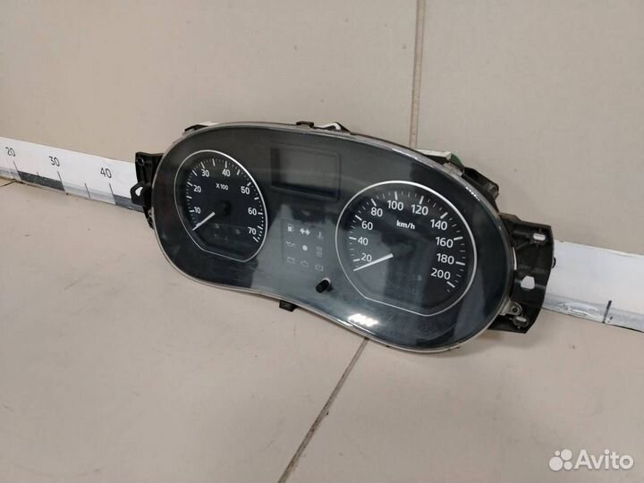 Панель приборов Renault Sandero 2009-2014