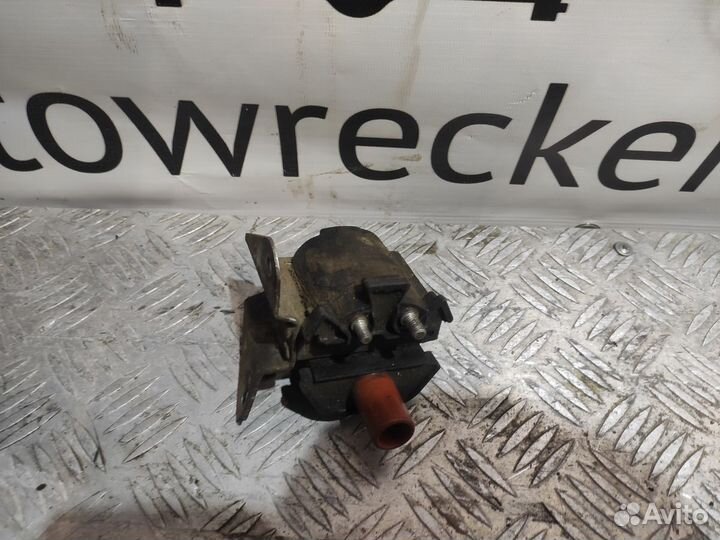 Катушка зажигания Мерседес 190 (W201)