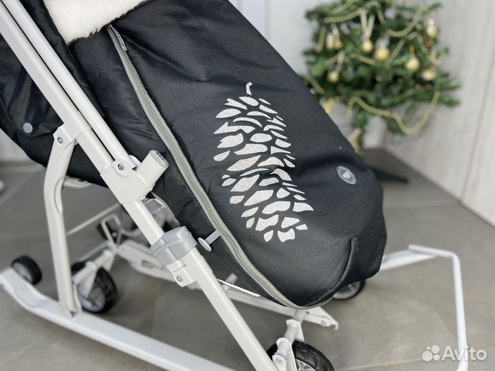 Санки-коляска Nika с перекидной ручкой