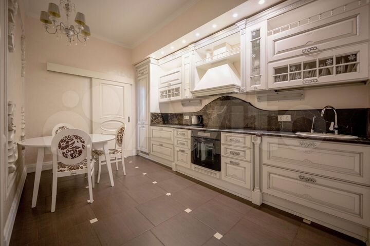 2-к. квартира, 68 м², 3/20 эт.