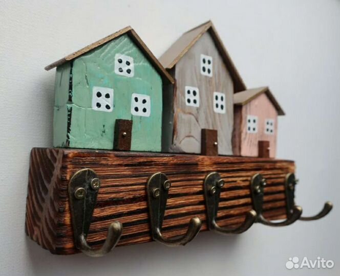 Деревянный декор. Ключница настенная