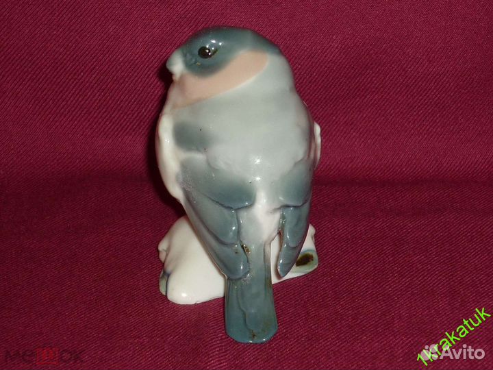 Птица снегирь. лзфи, скульптор сморгон