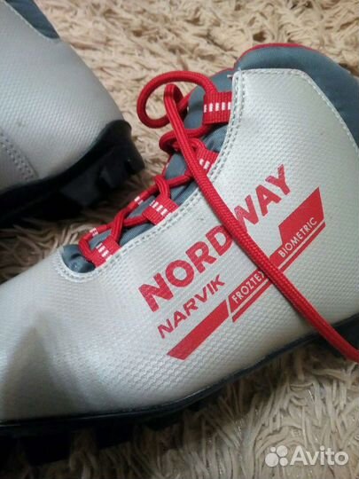 Лыжные ботинки детские 35 размер