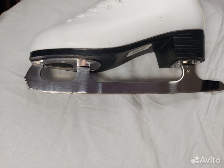 Фигурные коньки Graf Davos 39