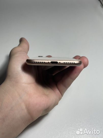 iPhone 8, 64 ГБ