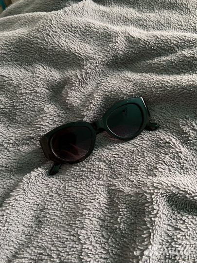 Солнцезащитные очки