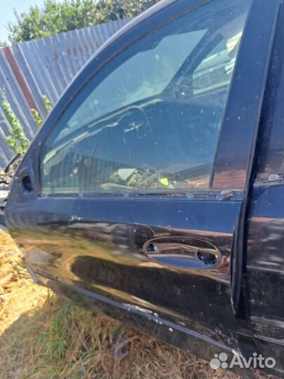 Дверь передний левый Mercedes W211