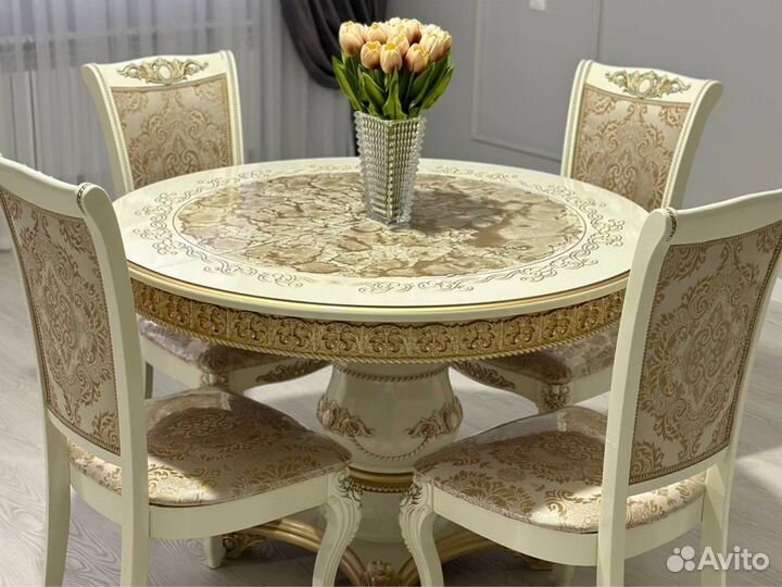 Стол и стулья 32