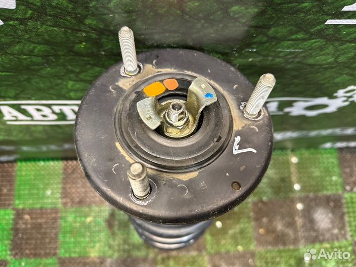 Амортизатор передний левый Lexus Gs 190 2006-2011