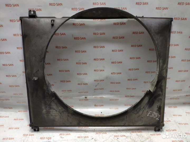 Диффузор радиатора Mitsubishi Pajero Sport K94W