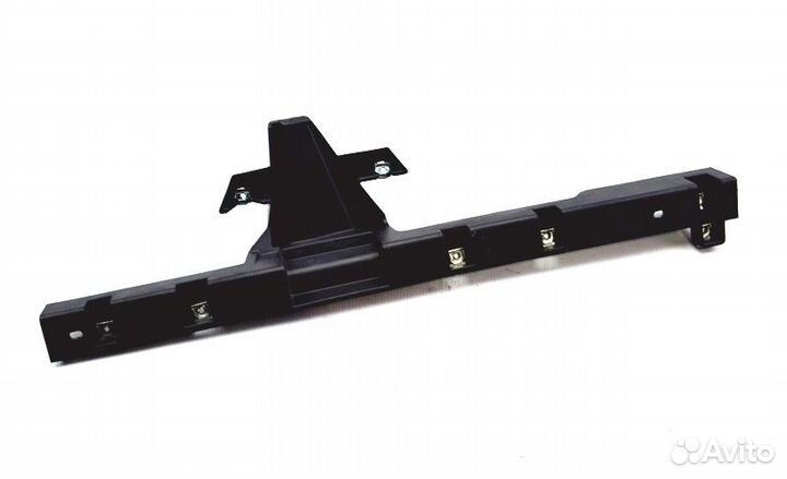 Пластиковая крышка торпеды у подножья водителя mer