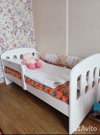 Детская кроватка