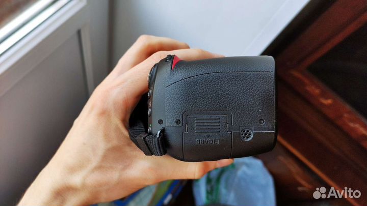 Nikon D90 body (пробег 10к кадров)