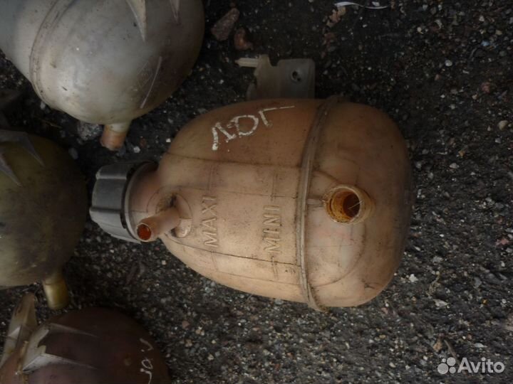 Бачок расширительный Рено Логан