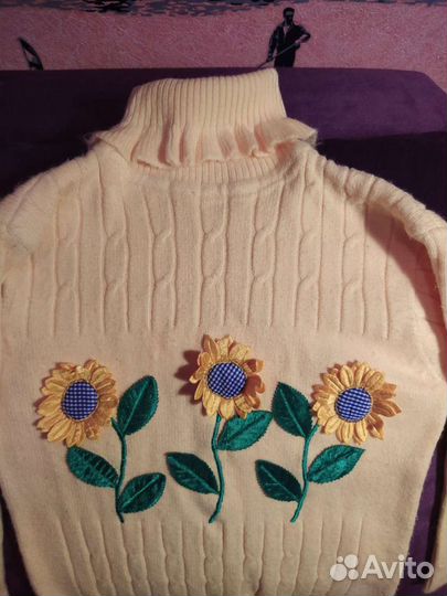 Свитер на девочку
