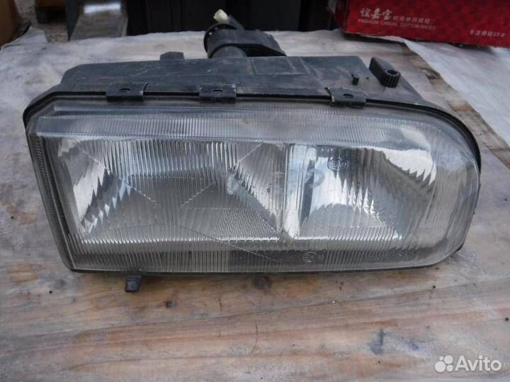 Фара правая Volvo 850 1994