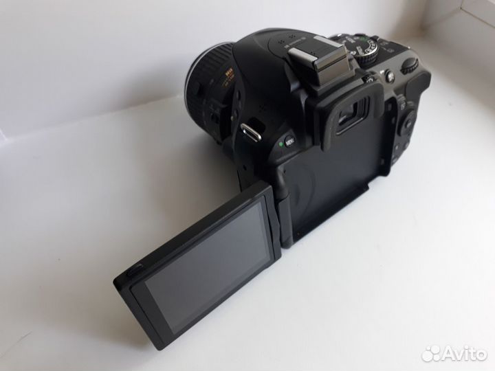 Зеркальный фотоаппарат Nikon D5200 Kit 18-55mm