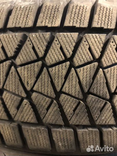 Bridgestone Blizzak DM-V2 255/55 R18 109T