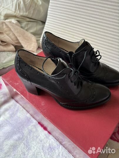 Ботинки женские