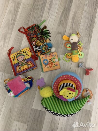 Пакет игрушек на возраст от 0 до года