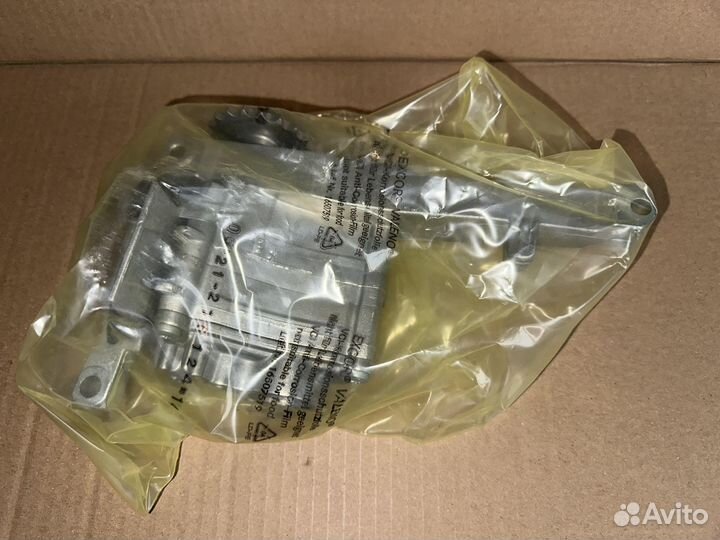 Масляный насос Mercedes-Benz Gle-Class A6421801800