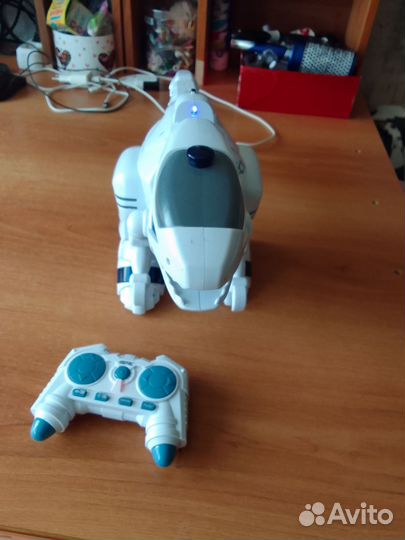 Робот динозавр