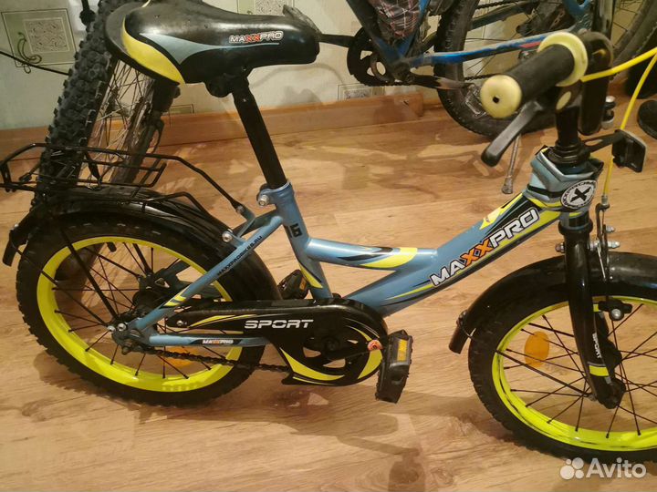 Детский велосипед 16