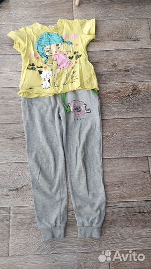 Одежда для девочки пакетом 128-134