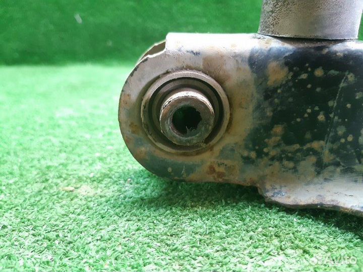 Рычаг поперечный задний Ford Focus 2 седан 1.8