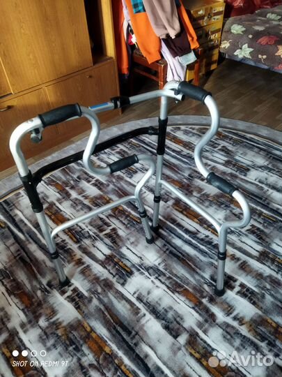 Ходунки для взрослых шагающие