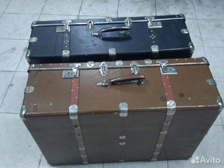 Чемоданы старинные больших размеров