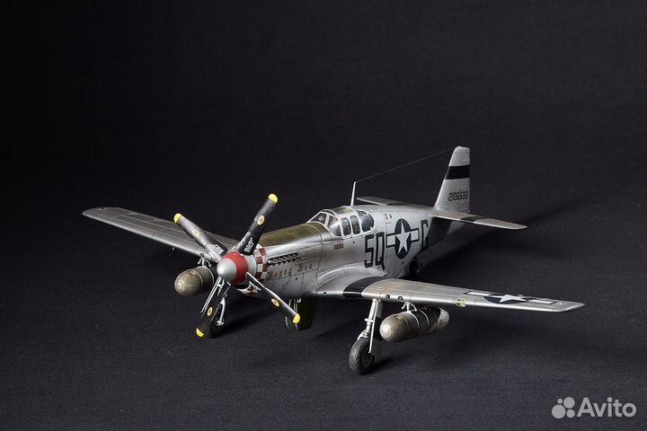 Модель истребителя P-51B Mustang