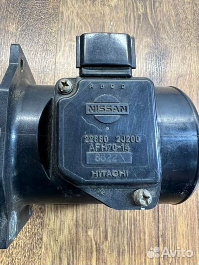 Датчик массового расхода воздуха Nissan Primera