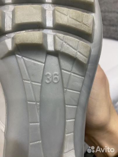 Лыжные ботинки 35 размер и лыжи 160