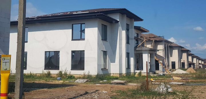 Дом 350 м² на участке 10 сот.