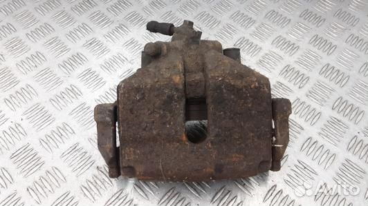 Суппорт тормозной передний правый volkswagen passa