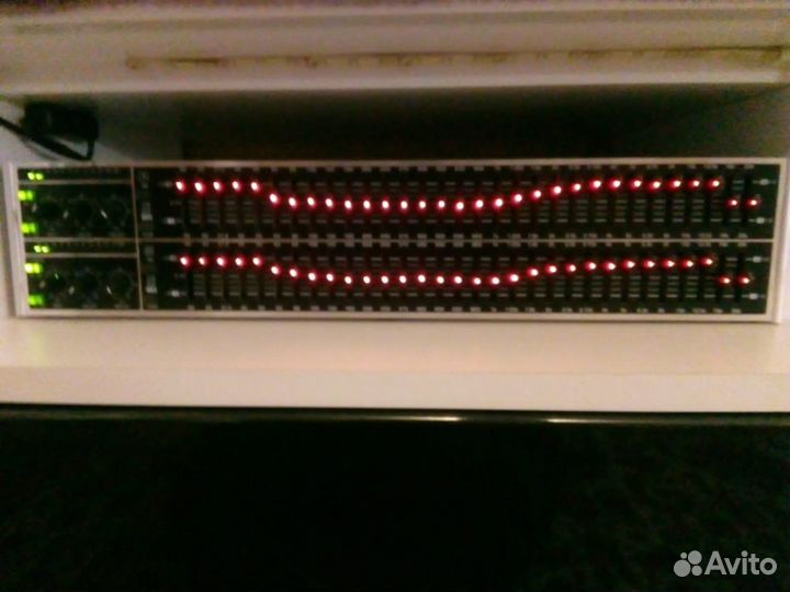 Эквалайзер behringer FBQ-3102HD