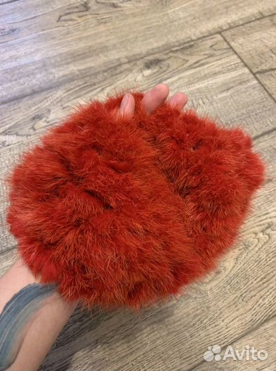 Берет из норки