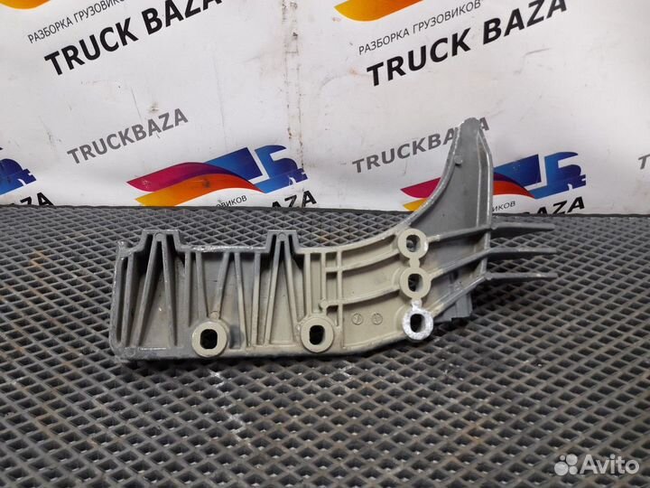 Кронштейн подножки Daf XF106