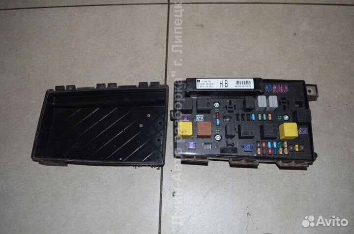 Блок предохранителей подкапотный астра аш astra h